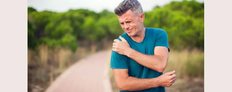 La sindrome della spalla congelata: cos’è e come si cura