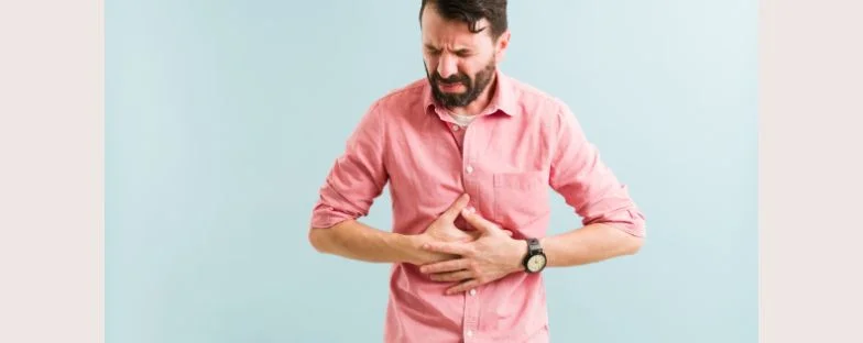 Ernia iatale e reflusso gastroesofageo: quando bastano dieta e farmaci e quando serve l'intervento chirurgico