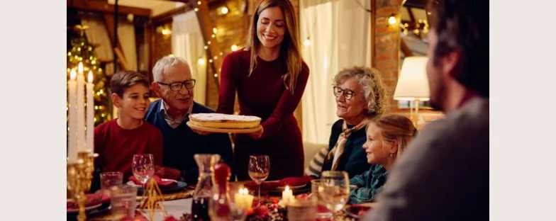 Abbuffate di Natale e disturbi gastrici: come sopravvivere alle feste