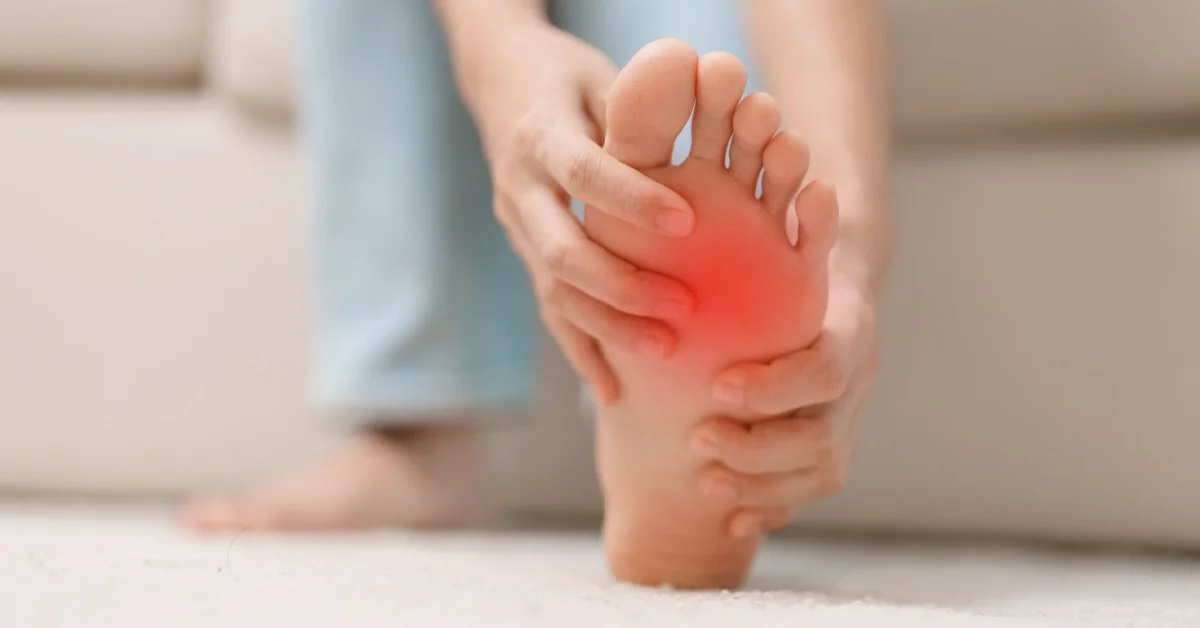 L’operazione per l’alluce valgo con la chirurgia mininvasiva a Città di Pavia