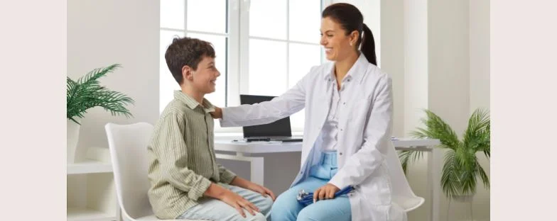Dalla nascita all’adolescenza: quando andare dall’ortopedico pediatrico 