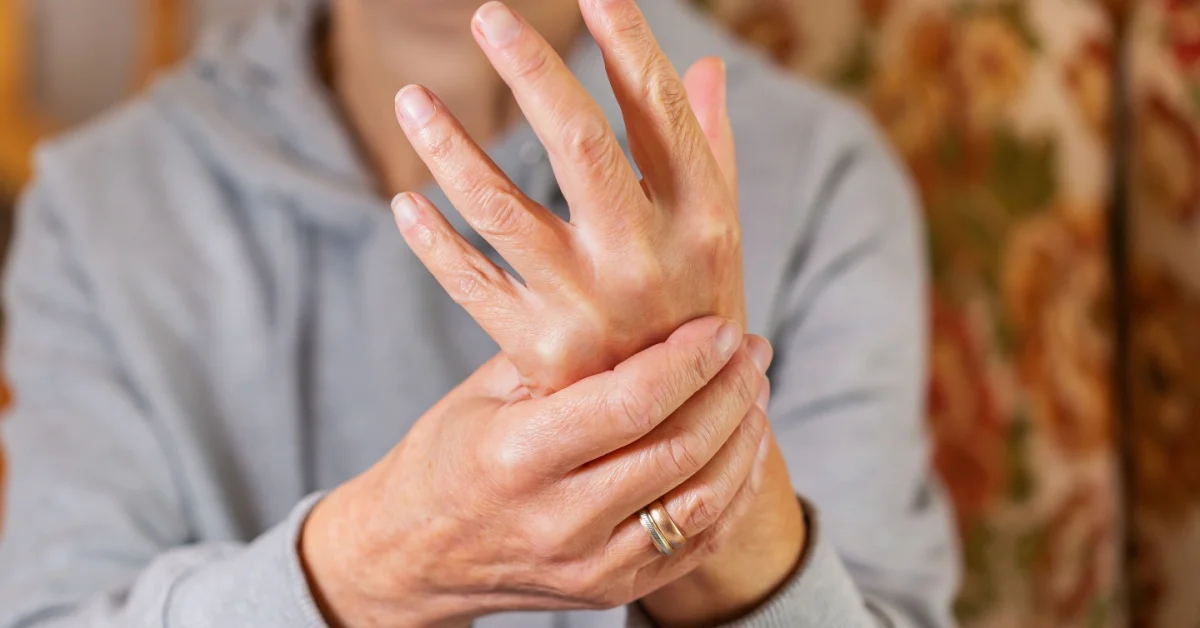 Rizoartrosi: il percorso di cura mininvasivo dell’Ospedale San Raffaele per ridurre il dolore e migliorare la funzionalità del pollice