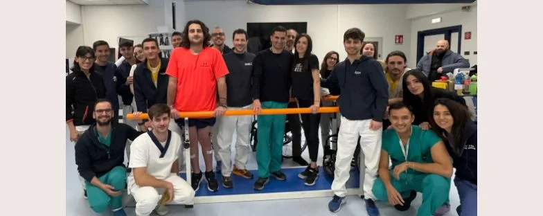 4 persone con lesione midollare completa tornano a camminare grazie alla neurostimolazione controllata dal movimento del tronco 