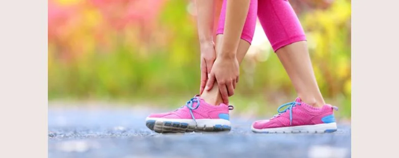 Come prevenire la distorsione alla caviglia durante le attività all’aperto
